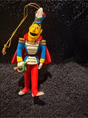 Christmas on Sesame Street 26232 010 - Guy Smiley